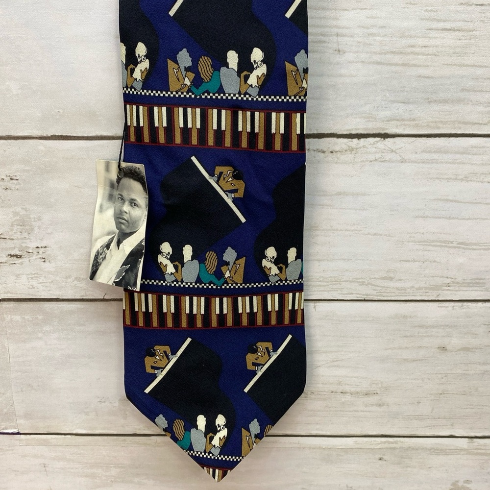 Ty Wilson Artist Necktie Tie Cabaret Silk Hand Made Signed Rare Vintage NWT